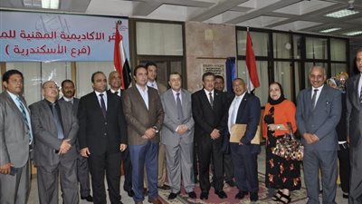 عاجل| محمد عمر يكشف عن تفاصيل قرارا هاما لوزير التربية والتعليم ينصف المعلمين 