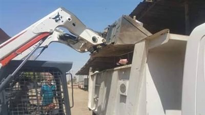 رفع 100 طن مخلفات على الترع ومراكز شباب المنشاه بسوهاج