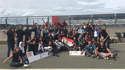التعليم العالي : هندسة عين شمس تتصدر جامعات الشرق الأوسط وأفريقيا في سباق Formula Student بإنجلترا
