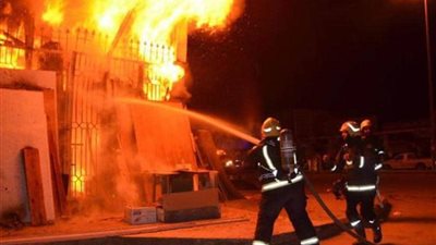 مصرع مدرس اثناء محاولته انقاذ مواشيه فى حريق بمنزله