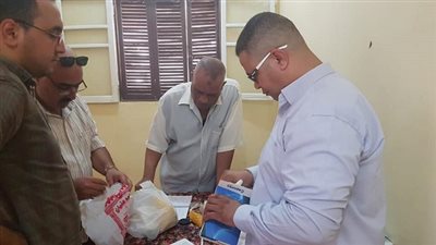 حبس رئيس قسم بتعليم قنا لانتحال صفة طبيب وممارسة المهنة بعيادة غير مرخصة بجرجا.. صور