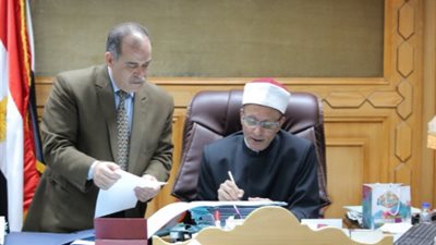 اعتماد أكبر حركة ترقيات للعاملين الخاضعين لقانون الخدمة المدنية