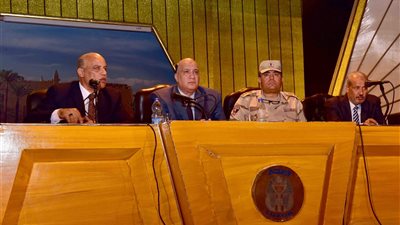 سكرتير مساعد الأقصر يحضر اللقاء الجماهيري بأولياء الأمور