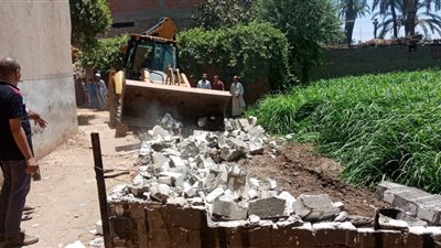 محافظ سوهاج: إزالات فورية لـ12 حالة تعدي وبناء مخالف