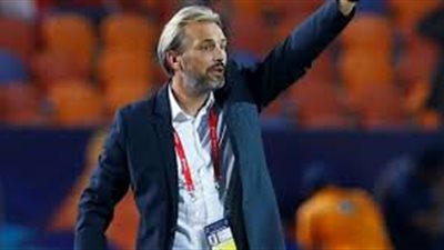 ديسابر يعلن تشكيل بيراميدز لمباراة الاهلى