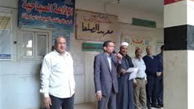 طالب أزهرى يكسر غرفة الامتحانات ويشعل النيران فى الملفات بمعهد