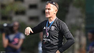 فضحية اخلاقية تهدد مدرب الزمالك الجديد بالرحيل.. صور