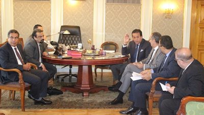 وزيرا التعليم العالي والاتصالات يبحثان تطوير البنية التكنولوجية بالجامعات لتطبيق الاختبارات المميكنة للطلاب