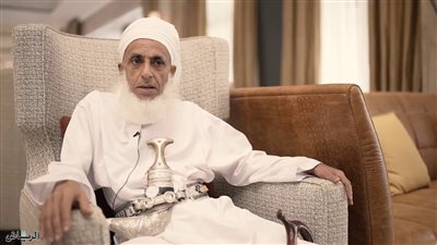 عاجل| مفتي سلطنة عمان يتبرأ من شهادته الوهمية