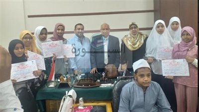تكريم أوائل الشهادة الإعدادية بمنطقة الأقصر الأزهرية
