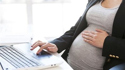 المولود الثالث يحرمك من إجازة الوضع مدفوعة الأجر فى قانون العمل الجديد