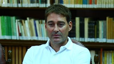 المدير الفنى للاهلى وجهازة المعاون بالزمالك