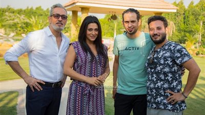 مايا نصري تصل القاهرة من اجل 