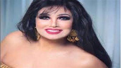 على حمام السباحة.. فيفى عبده تنشر صورة مثيرة للجدل