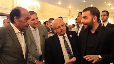 بحضور محمد فريد خميس.. حلول لمشاكل الصناعة وحفر آبار البترول ومخاطر الزلازل بمشاريع تخرج طلاب هندسة الجامعة البريطانية