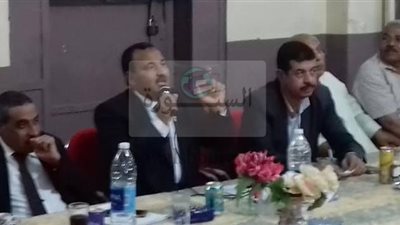 شلتوت يجتمع بموجهي المواد لمتابعة الاستعداد للعام الدراسي الجديد