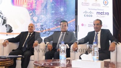 وزير الاتصالات : 37 مليار استثمارات الذكاء الإصطناعي بالعالم.. و290 مليون دولار إجمالي الإنفاق على تطوير الملف بأفريقيا والشرق الأوسط 