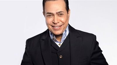 التفاصيل الكاملة لحقيقة انقلاب سيارة المطرب حكيم.. ونقله الى المستشفى