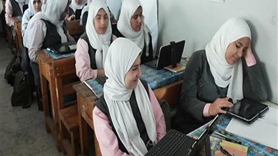 قبل أيام من انطلاق الدراسة| أوليا الأمورالطلاب يحذرون من النظام الجديد: