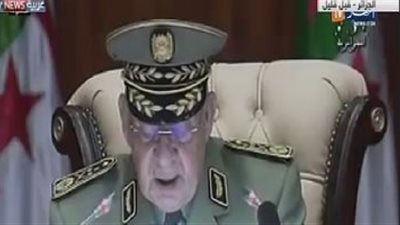 رئيس أركان الجيش الجزائري: حظر المركبات المستخدمة فى نقل المتظاهرين إلى العاصمة