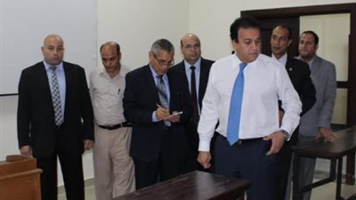 في زيارة لمقر جامعة القاهرة الجديدة التكنولوجية..وزير التعليم العالي يطمئن على الترتيبات النهائية لبدء الدراسة