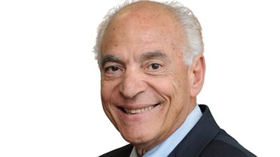 وزير التعليم العالي يتقدم بالتهنئة للعالم المصرى فاروق الباز