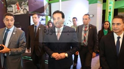 وزير التعليم العالى يتفقد معرض قمة القاهرة للابتكار 2019 بعنوان 