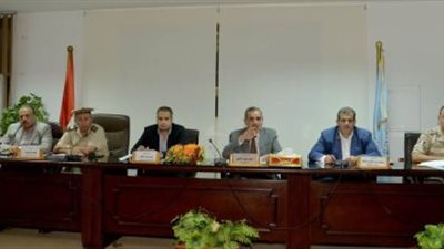 محافظ أسيوط :انشاء مكتب صحة ومدرسة تعليم أساسى بمسرع ولوحة توزيع كهرباء