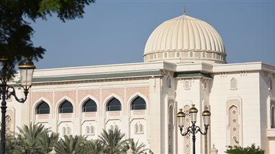 عاجل|  الجامعة الأمريكية في الشارقة تعلن عن وظائف جديدة لأعضاء هيئة التدريس 