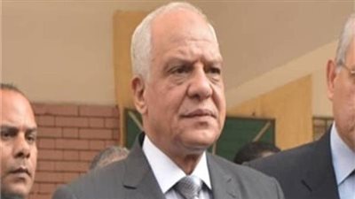 رئيس مجلس الأمناء بمدرسة الاهرام يستغيث بمحافظ الجيزة: إلحاقنا اولادنا فى خطر