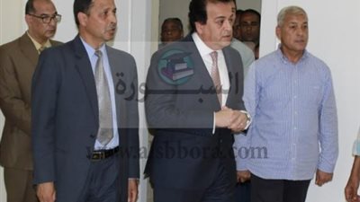 وزير التعليم العالي يتفقد مقر جامعة الدلتا التكنولوجية بقويسنا