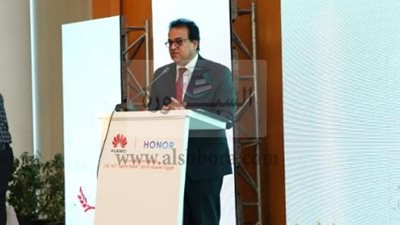 وزير التعليم العالي يشارك في فعاليات المؤتمر السنوي الأول لبنك هواوي  للمواهب في الاتصالات وتكنولوجيا المعلومات بمصر