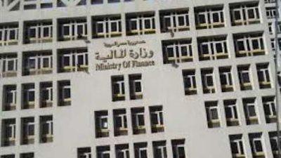 عاجل| وزير المالية يصدر قرارا بسرعة تطبيق زيادات الحد الأدنى للمرتبات انتهاءاً بـ