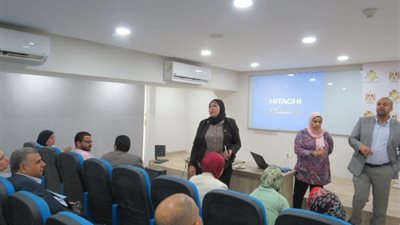  وزير التعليم العالي يستعرض تقريرًا حول الاجتماع الأول لإطلاق تطبيق 