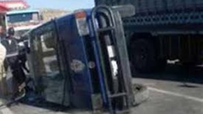 انقلاب سيارة شرطة وإصابة 16 فردا من الامن المركزى