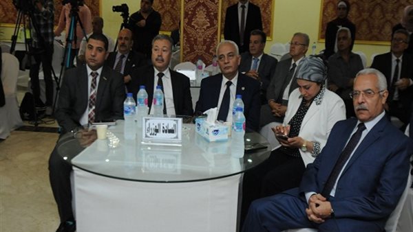 اثناء المؤتمر 