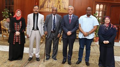 رئيس جامعة المنوفية يستقبل عميد مركز أخلاقيات التعليم بجامعة نايف العربية 