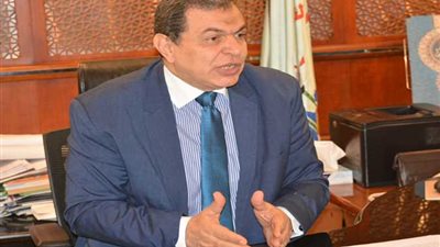 عاجل| وزير القوى العاملة: صرف 430.2 مليون جنيه إعانات لـ 254 ألف للعاملين بهذه الجهات.. ننشر التفاصيل