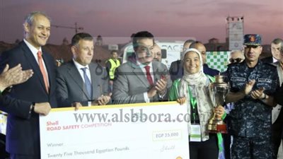 وزير التعليم العالي يفتتح رالي السيارات الكهربائية بالعاصمة الإدارية الجديدة