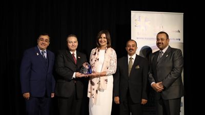 الشبكة المصرية للسرطان تكرم وزيرة الهجرة تقديرًا لجهودها في رعاية مصالح المصريين بالخارج