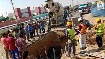 رئيس الجهاز: نقل خط مياه الشرب المتعارض مع محطة القطار الكهربائي بمدينة الشروق