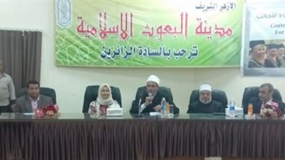 وكيل الأزهر يتفقد أوضاع الطلاب الوافدين بمعاهد البعوث الإسلامية