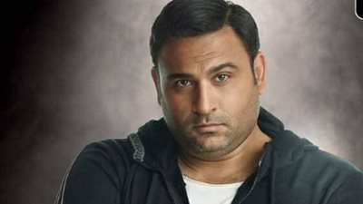 الموت يفاجئ الفنان اكرم حسنى