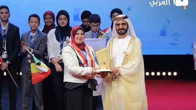 وزير التربية والتعليم يهنئ أميرة نجيب الحاصلة على جائزة 