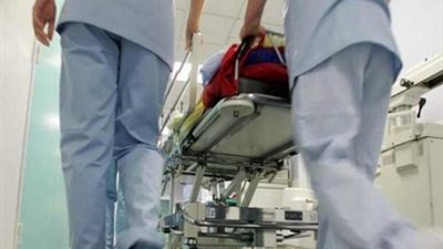 إصابة تلميذ بكسر بقاع الجمجمة سقط من أعلى سلم المدرسة 