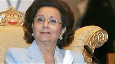 سوزان مبارك فى العناية المركزة بأحدى مستشفيات القاهرة