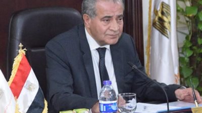 وزير التموين يجتمع بأعضاء مجلس إدارة الشركة القابضة للصناعات الغذائية.