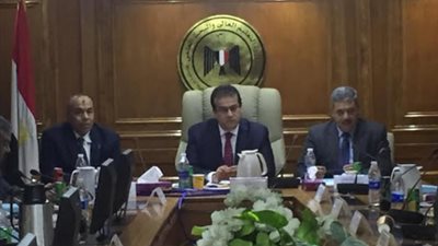 وزير التعليم العالى والبحث العلمى يرأس اجتماع مجلس إدارة المعهد القومى لعلوم البحار والمصايد 