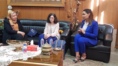 عميد ألسن عين شمس تناقش سبل تطوير قسم اللغة البرتغالية