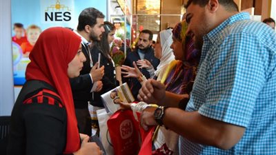 إقبال كبير من الزائرين على جناح مدارس النيل المصرية بمعرض Child Expo 